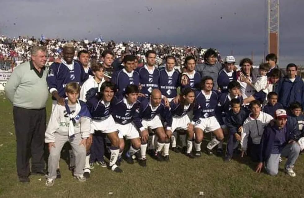 General Paz Juniors ascendió a la B Nacional el 25 de junio de 2000 en Pergamino luego de igualar 2 a 2 ante Douglas Haig