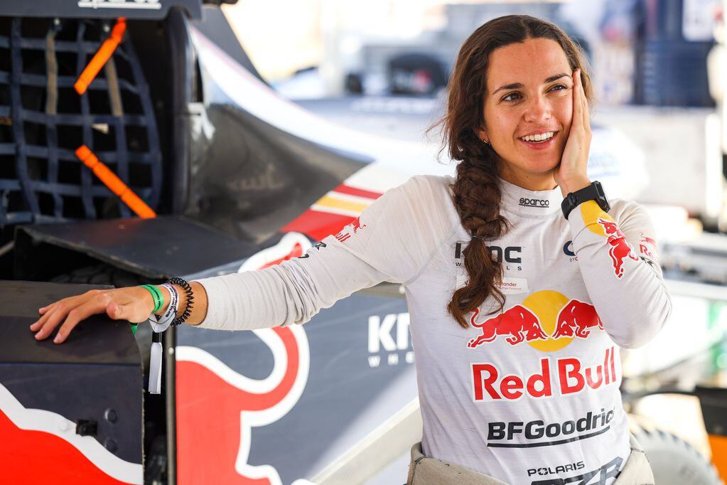 La española Cristina Gutiérrez, campeona del Mundo de Rally Cross Country (T3) de la FIA. Fue la primera mujer de la historia que lo consiguió. Será protagonista en los Prototipos ligeros del Dakar 2022.