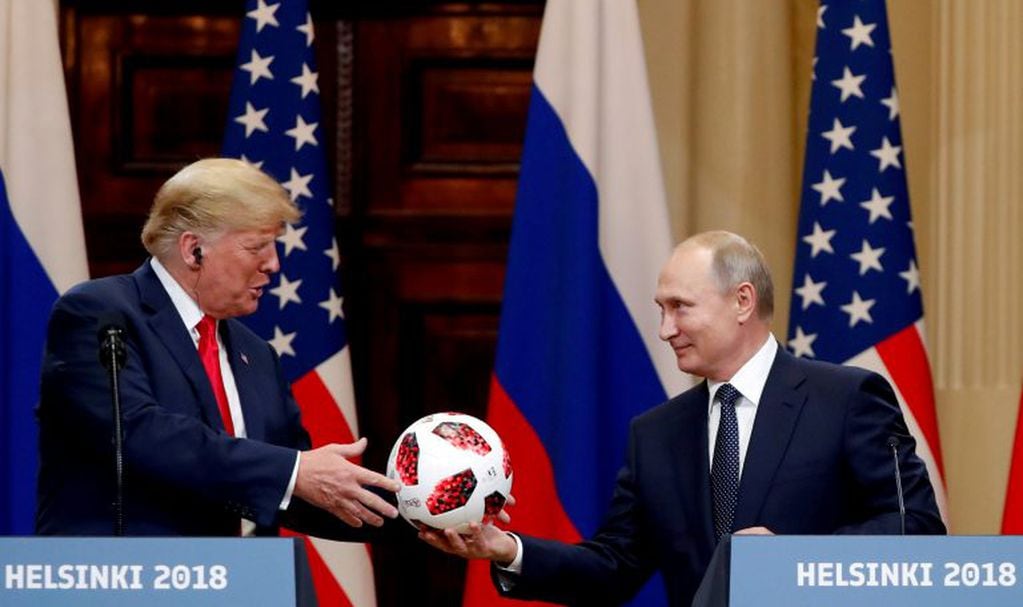 Donald Trump y Vladimir Putin durante el mundial de Rusia 2018 (Reuters)