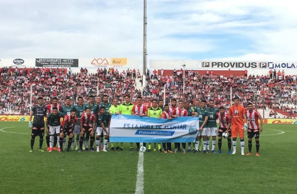 La Gloria, junto a Ferro, se sumó al apoyo a la Selección para Eliminatorias, en el crucial choque con Perú.