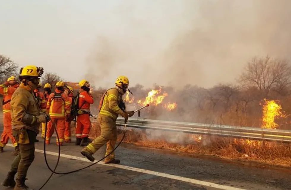 Incendio en el norte de Punilla. (Foto: Twitter / Gobierno de Córdoba).