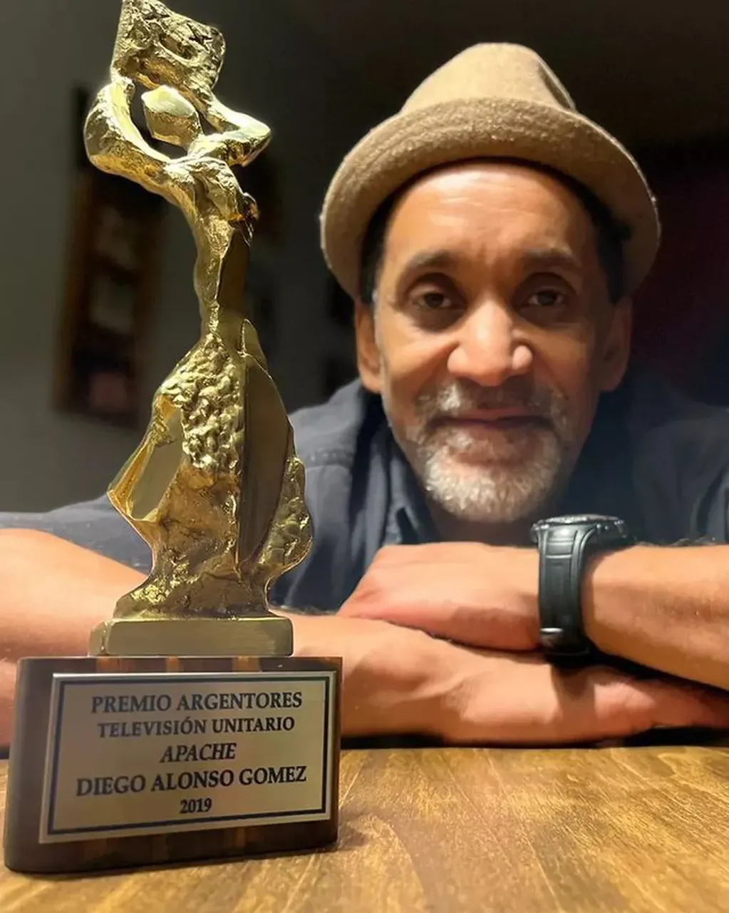 Diego Alonso ganó el premio Argentores a Mejor Guion de Unitario por Apache.