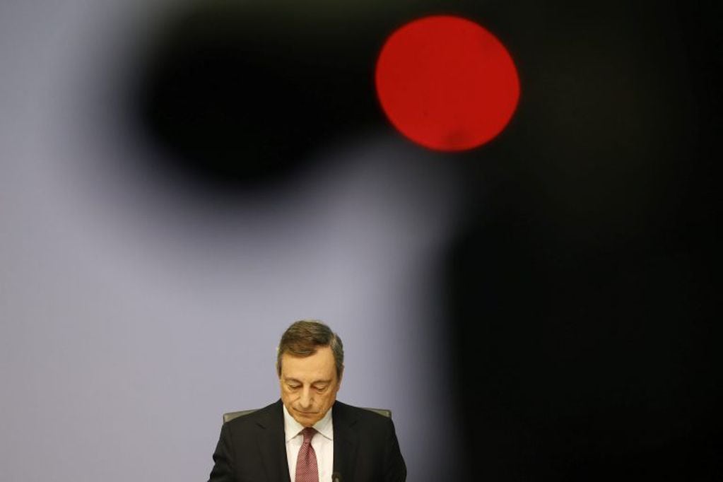 Mario Draghi, presidente del Banco Central Europeo (BCE), hace una pausa durante una conferencia de prensa el jueves 12 de septiembre de 2019. Crédito: Alex Kraus/Bloomberg.
