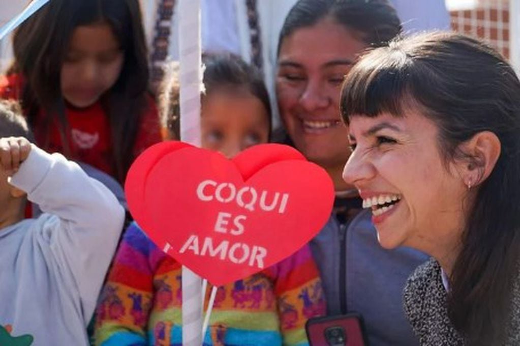 "Coqui es amor", uno de los carteles que sostenían los niños del jardín de Chaco.