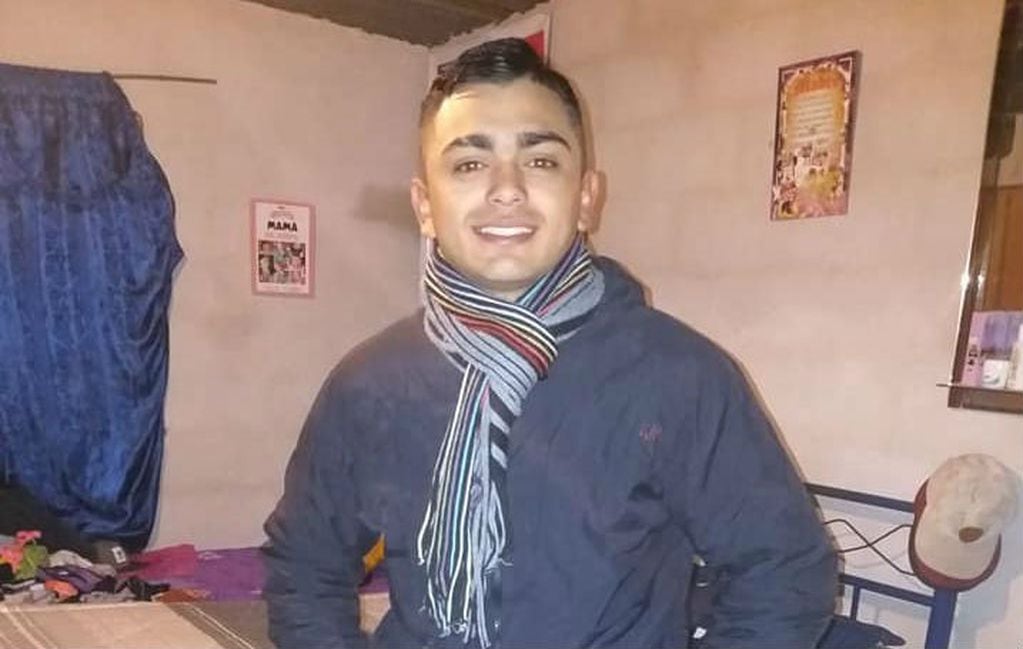 Gabriel Fernández, el joven que fue asesinado en barrio Comercial por defender a su papá del robo de un teléfono. (Facebook)