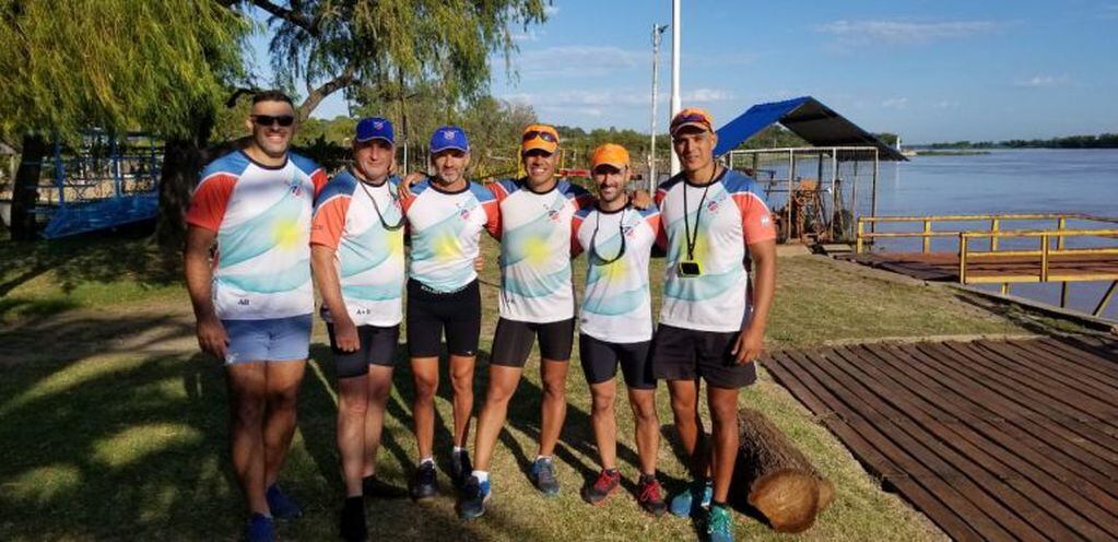 Los triunfadores de la clásica primera fecha del Campeonato de Travesía de Remo. (Foto: Municipal).