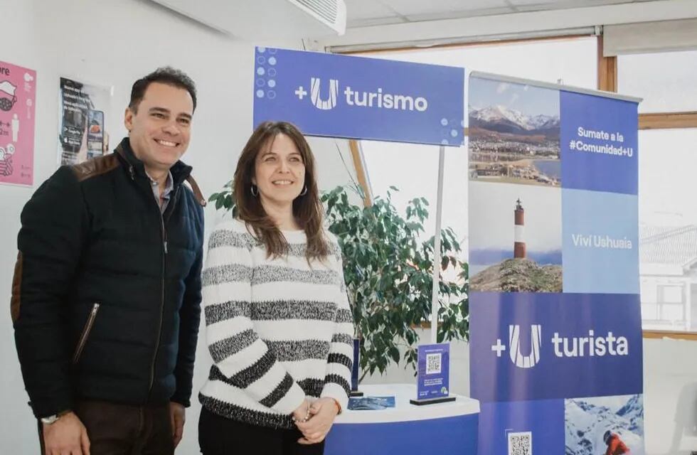 La Municipalidad de Ushuaia instaló un stand de la tarjeta +U en la Secretaría de Turismo