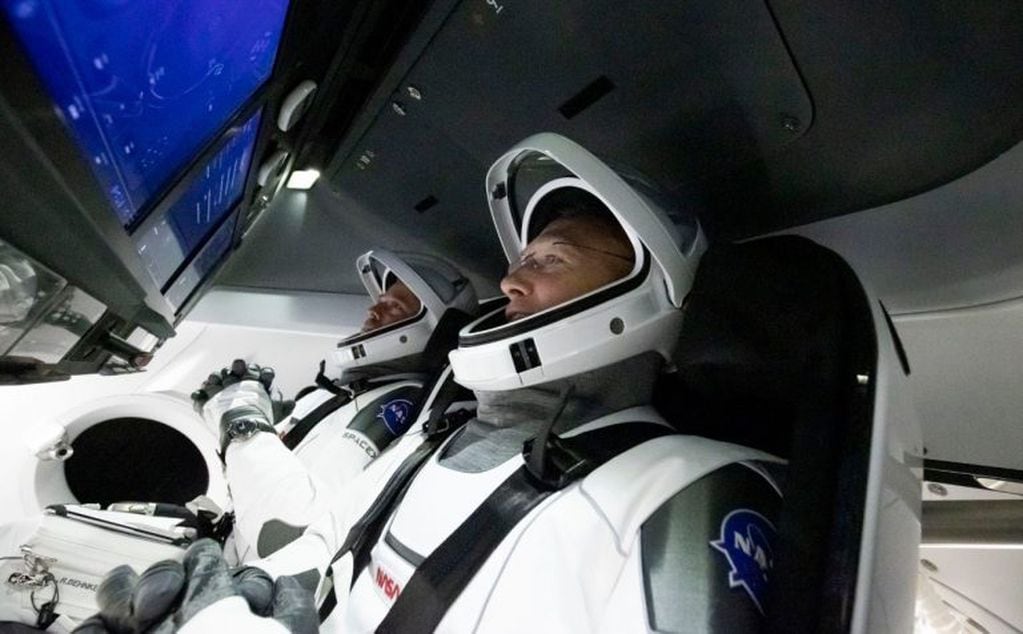 Los astronautas listos para el lanzamiento (Foto: Twitter/elonmusk)