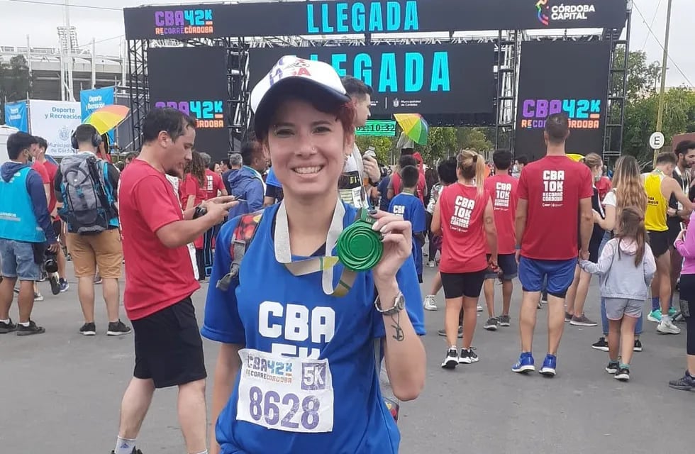 Maribel cumplió con llegar a la meta en el Maratón Córdoba 2021.