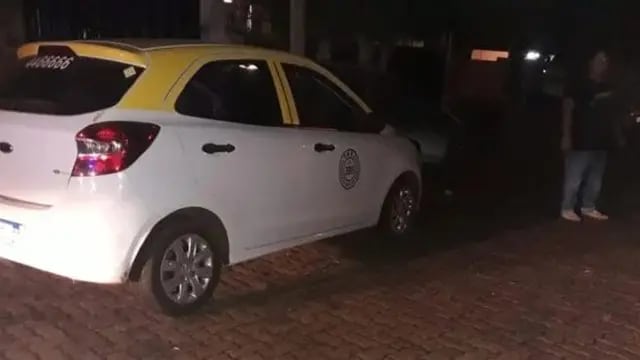 Posadas: escapó para no pagar el taxi y abandonó a su esposa dentro del auto