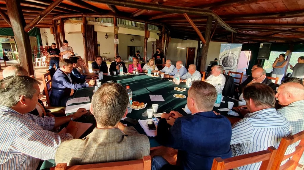 Se reunió en San Salvador de Jujuy  la Mesa de Enlace de las entidades agropecuarias del NOA, para hacer escuchar sus problemas y necesidades a legisladores y funcionarios.