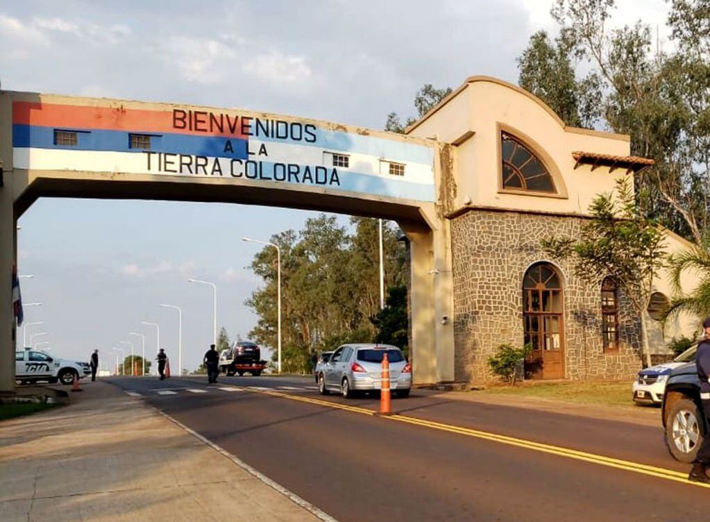 El limite entre Corrientes y Misiones está a 60 kilómetros de Ituzaingó donde  se desarrolló la fiesta clandestina.