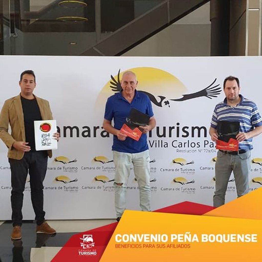 Convenio firmado entre la Cámara de Turismo y la Peña Boquense en Carlos Paz.