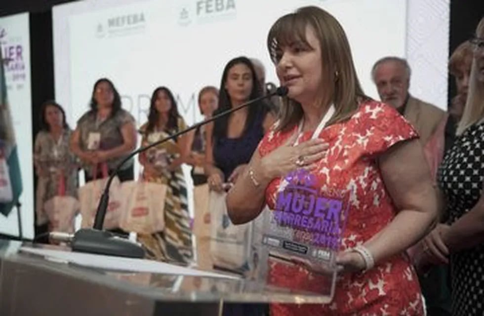 La marplatense Claudia Álvarez Argüelles recibió la distinción de Mujer Empresaria Bonaerense 2019 (Foto: FEBA)