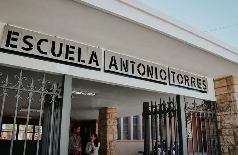 Escuela Antonio Torres San Juan.