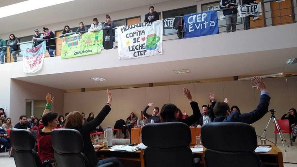 Votación unánime del Concejo Deliberante para fundar la Mesa, así como declarar la Emergencia Alimentaria (Foto: VDM Noticias / Archivo).