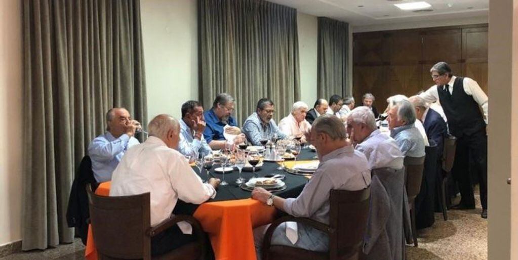 Lavagna se reunió con jefes de la CGT.