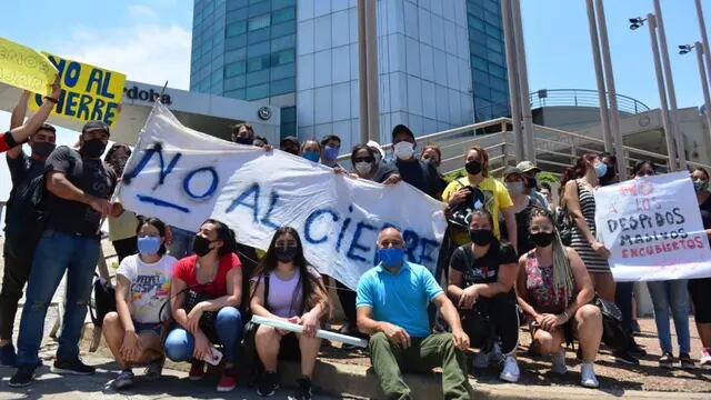 Trabajadores del Sheraton protestando