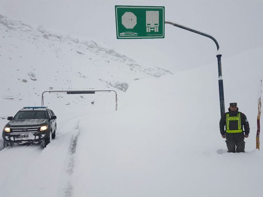 Fotos del cruce a Chile nevado