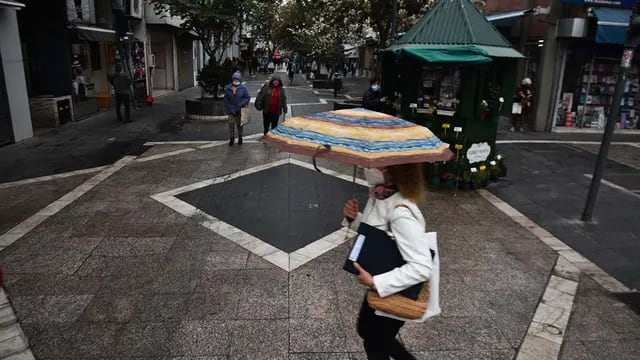 lluvia llovisna en la ciudad de Córdoba