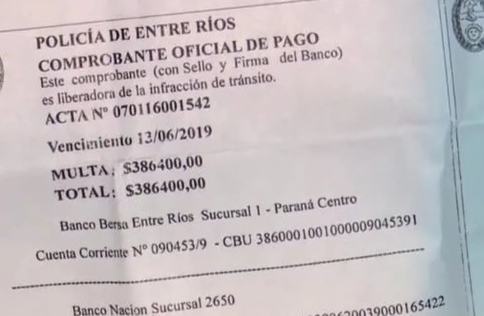 A un hombre le llegó una multa de 380 mil pesos por circular con las luces apagadas. (Telefe Rosario)