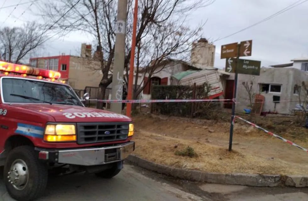 Camión colisionó en una vivienda de Carlos Paz