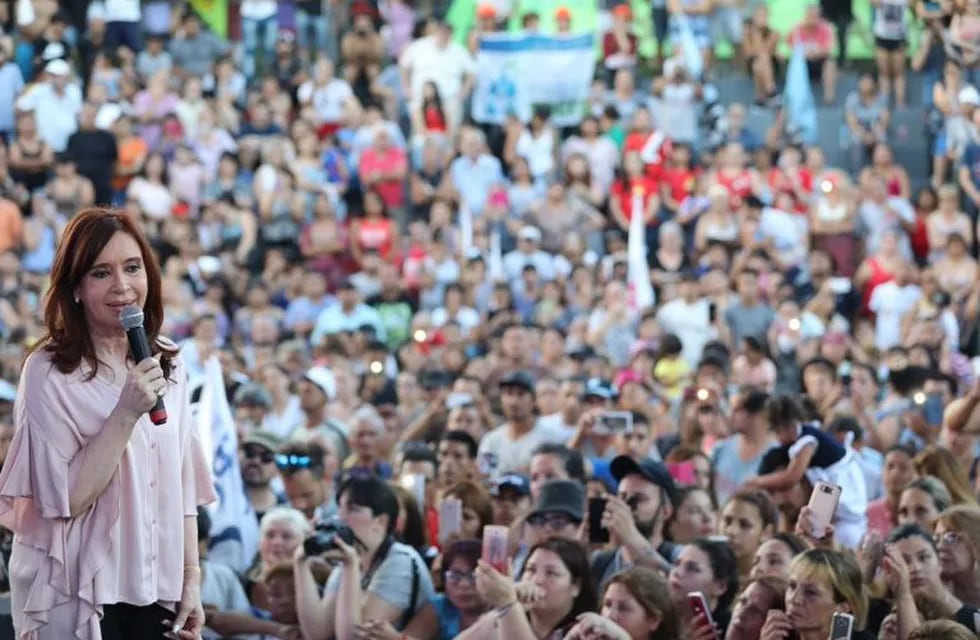 Cristina Kirchner en Avellaneda. (Foto: @UniCiudadanaAR)