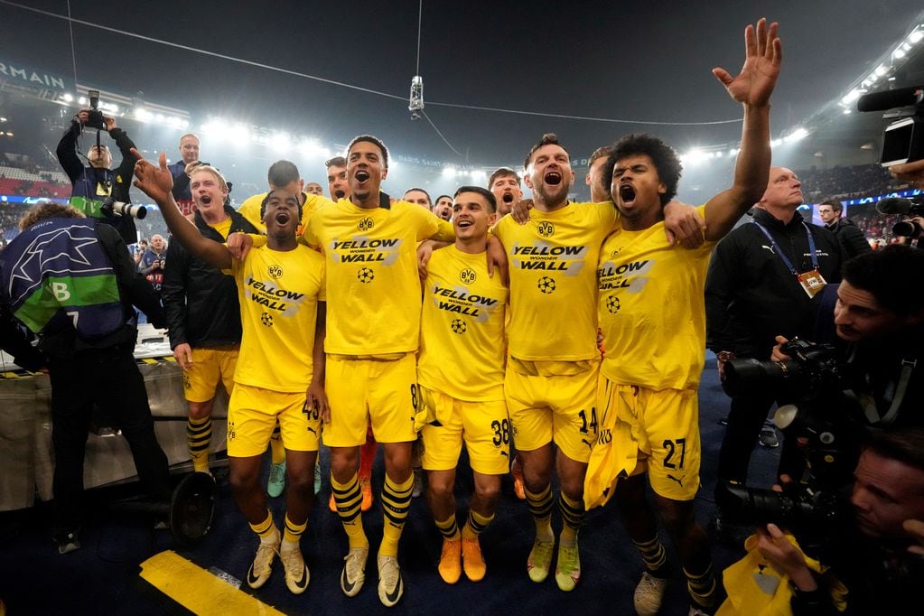 Borussia Dortmund venció al PSG en París y se metió en la final de la Champions. (AP)