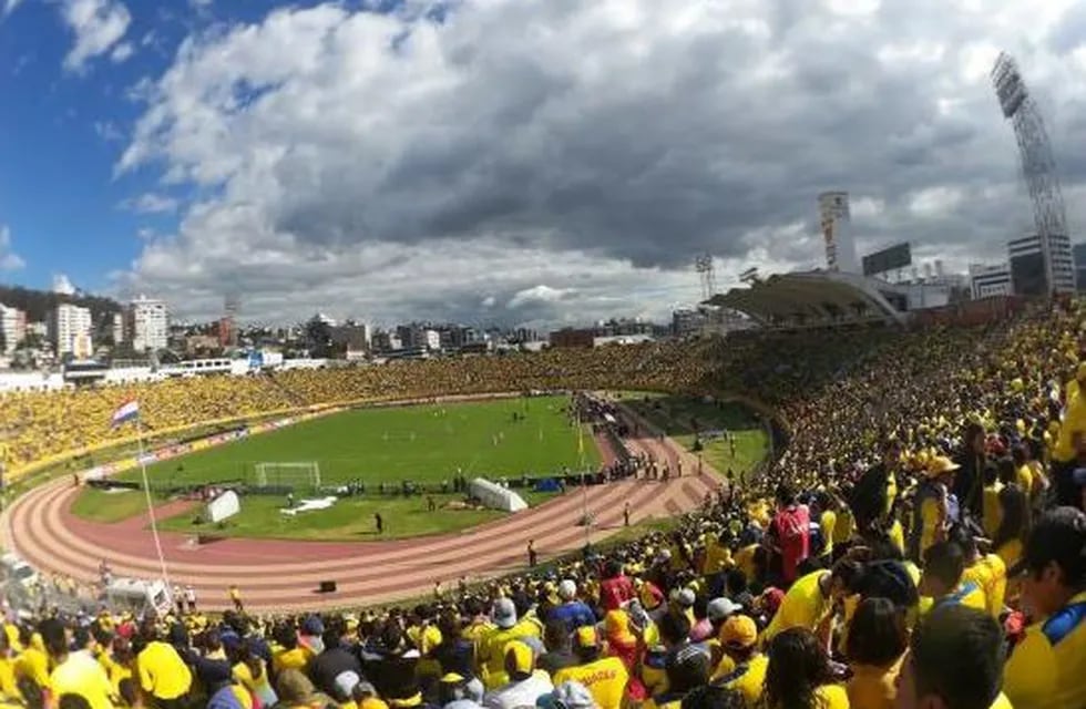 Los ecuatorianos agotaron las entradas para el partido del martes ante Argentina. Foto: Web.