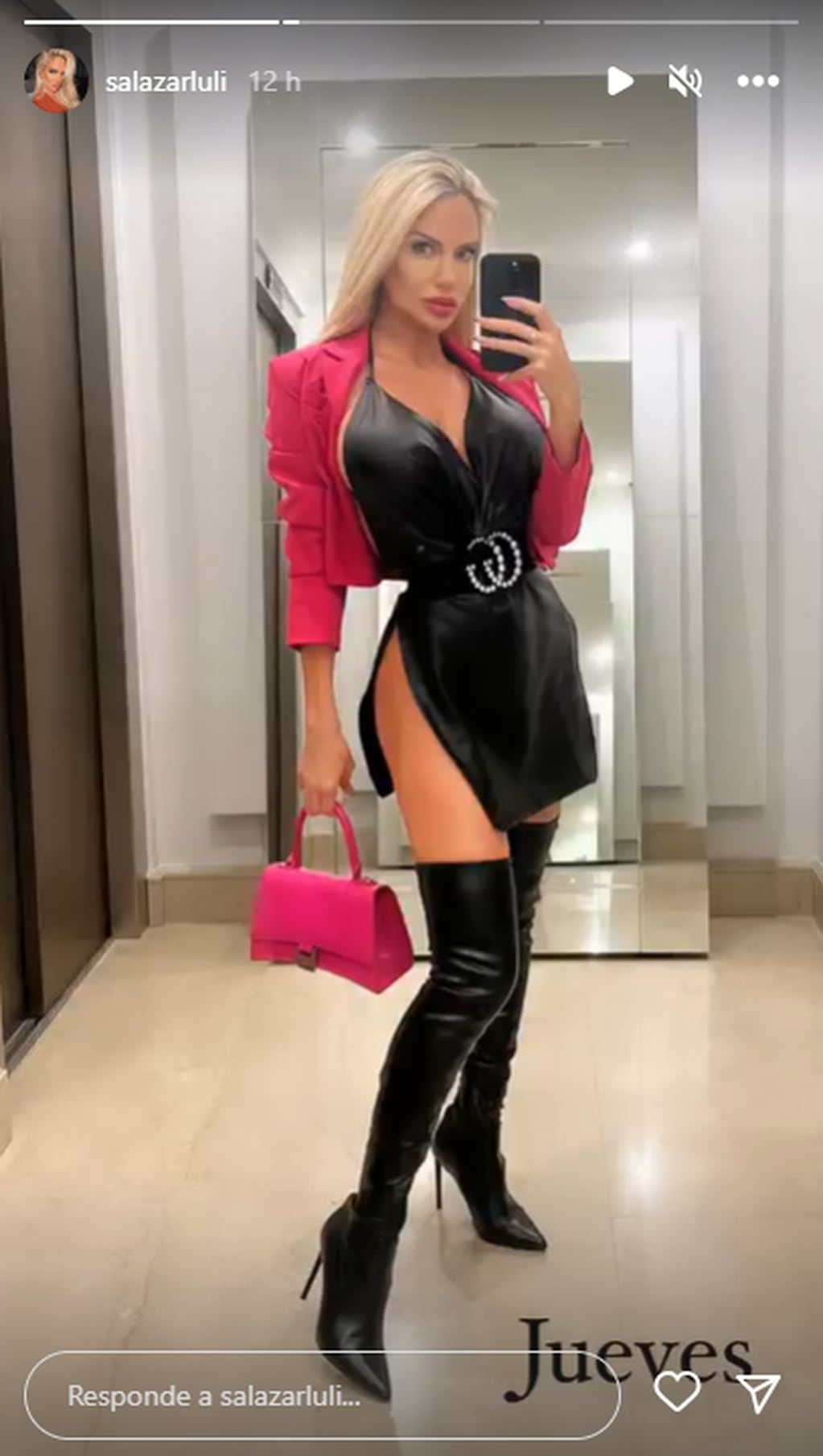 Luciana Salazar en Instagram: bolso Balenciaga, vestido Gucci y un look que cortó semana a puro fuego.