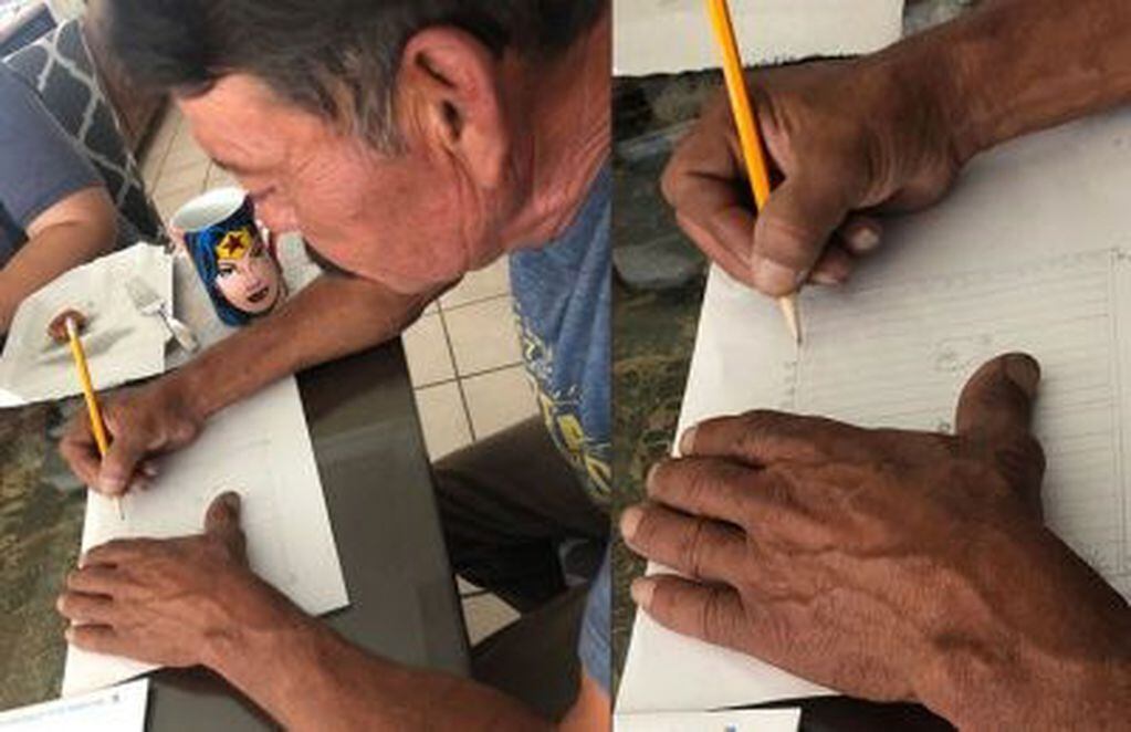 El video de un abuelo que se hizo viral por aprender a escribir en la cuarentena