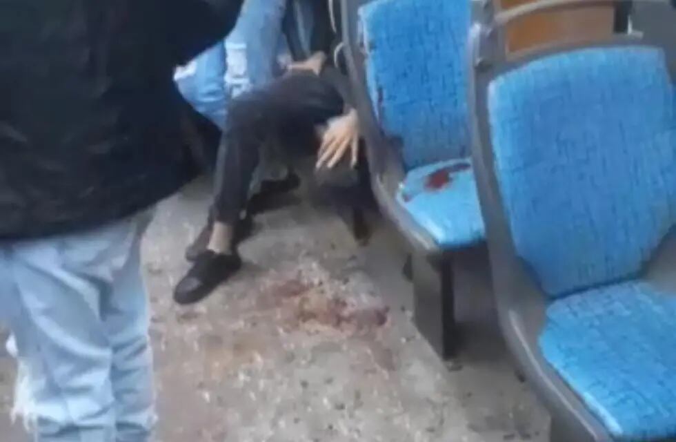 Enfrentamiento violento a la salida de un boliche deja a un joven herido en Eldorado.