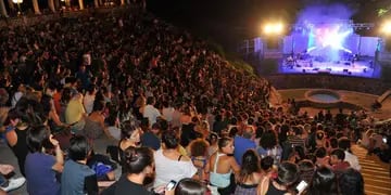 Nueva edición. La Municipalidad volverá a organizar el Festival Griego Mujeres, en el parque Sarmiento. (La Voz)