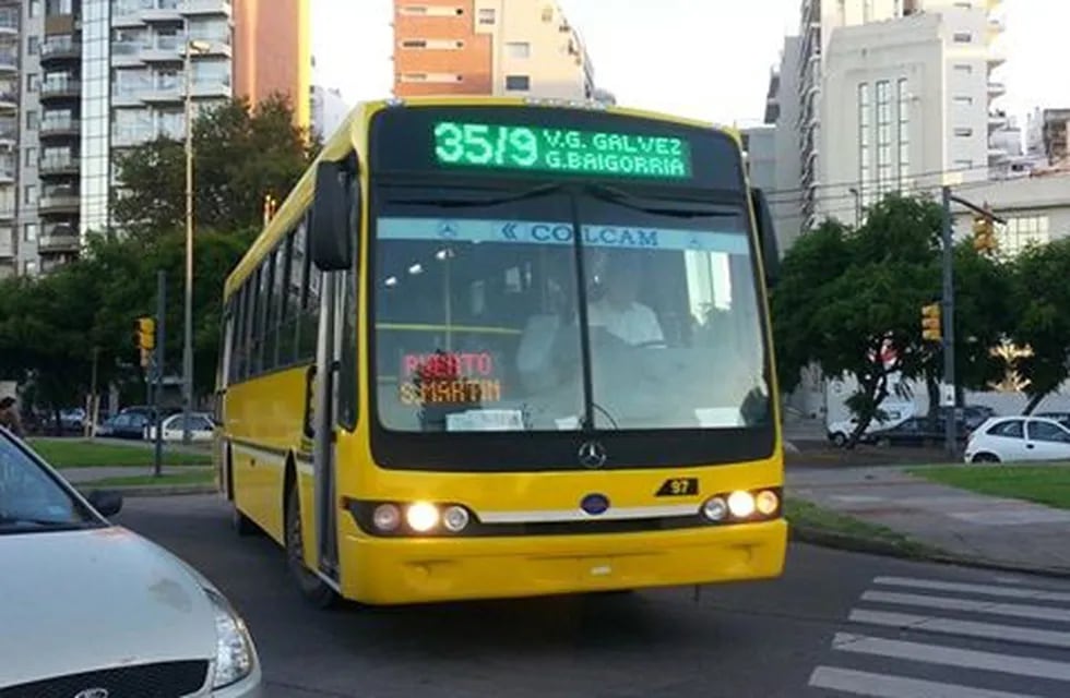 Colectivo de la línea 35/9 de la empresa Rosario Bus.
