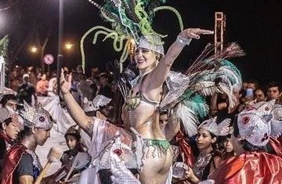 Comienzan los carnavales en Iguazú.