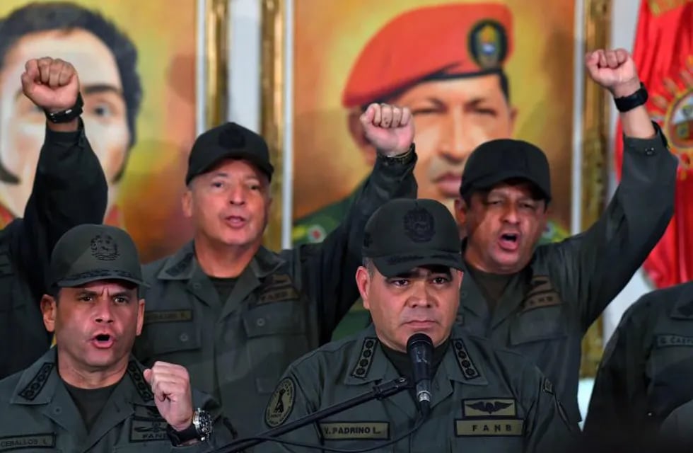 Estados Unidos dijo que el ministro de Defensa está contra Maduro y lo instó a sublevarse. (AFP)