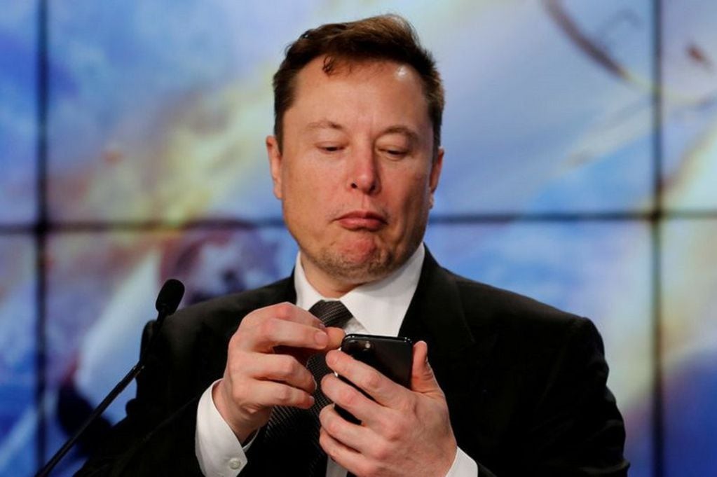 Por el momento, las negociaciones entre el multimillonario fundador de Tesla y SpaceX y el joven de 19 años no han llegado a un acuerdo.