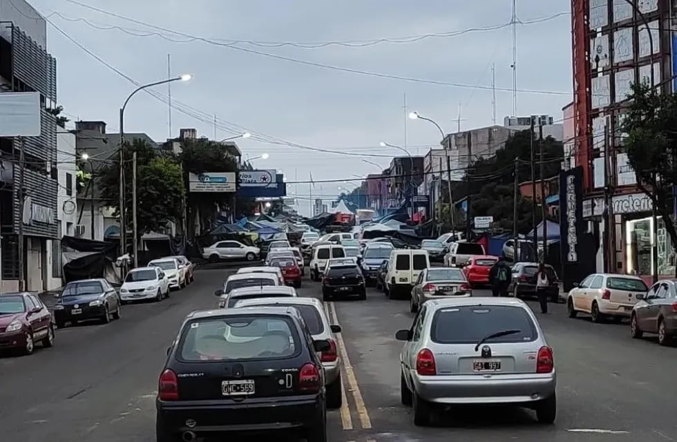 Arranca la segunda semana del acampe policial sobre la Av. Uruguay en Posadas.