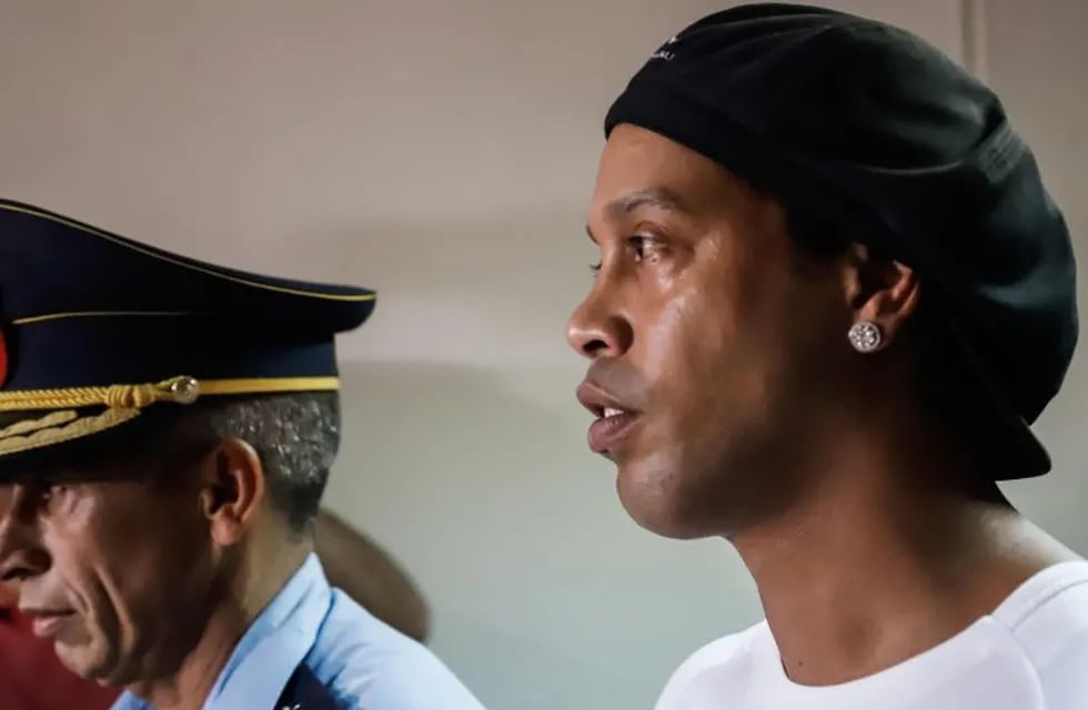 Ronaldinho seguirá preso en Paraguay: le negaron la prisión domiciliaria. (EFE)