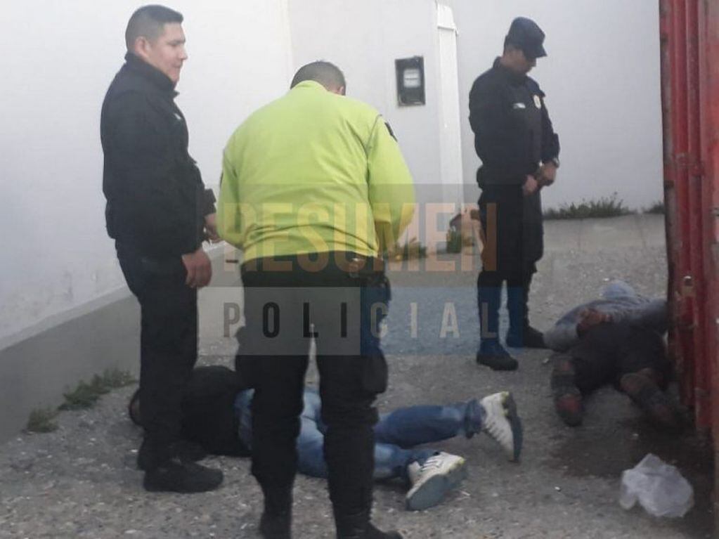 Detuvieron sujetos que ingresaron a robar en una viviendo