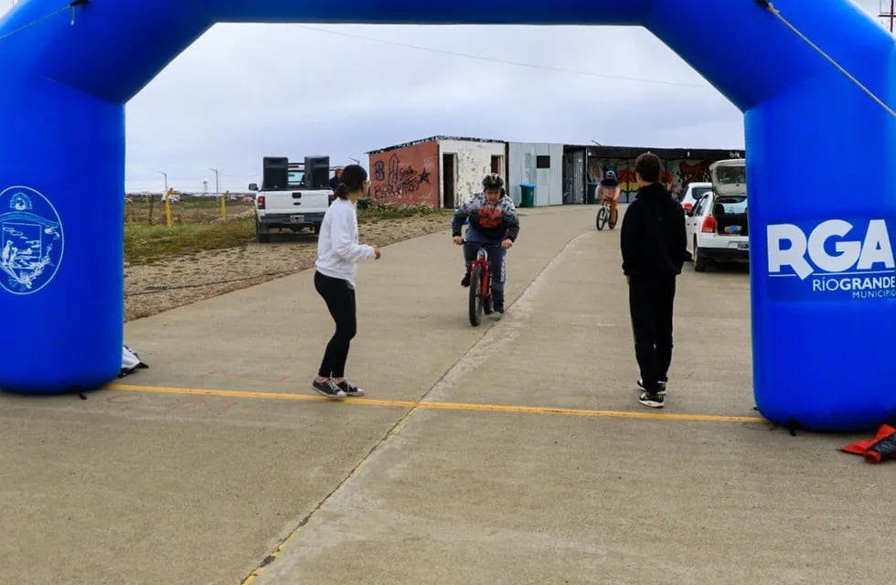 La Coordinación de Educación Vial, dependiente de la Secretaría de Gestión Ciudadana, llevó adelante una actividad recreativa en el kartódromo de la ciudad.