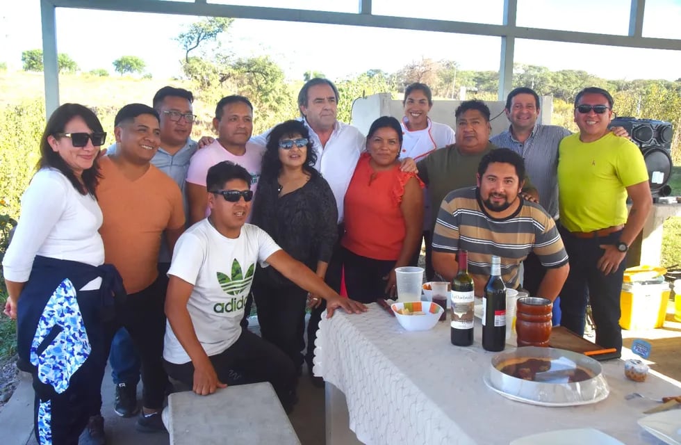 El vicegobernador Alberto Bernis y el diputado Santiago Jubert participaron en los festejos por el Día del Padre que organizó APL Jujuy.