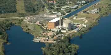 EMBALSE. La central nuclear (La Voz/Archivo).