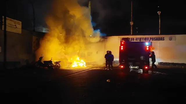 Tras una discusión, un joven de 18 años habría incendiado 6 motos en Posadas