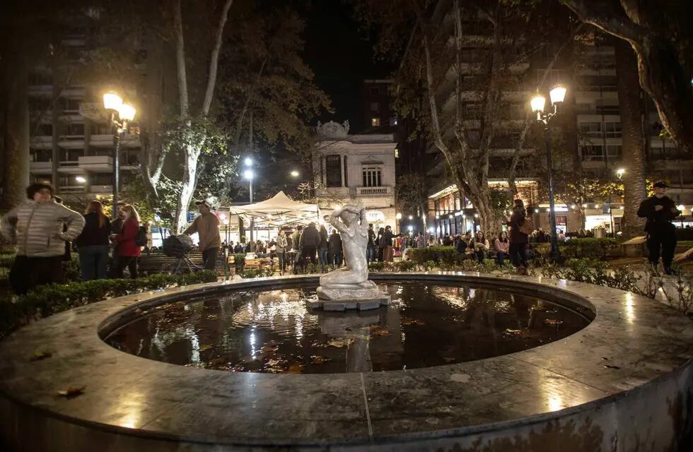 La Municipalidad de Rosario organiza la Noche de las Peatonales.