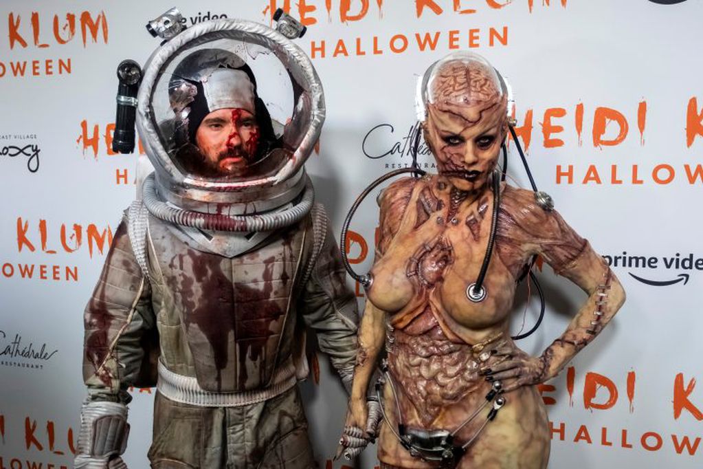Tom Kaulitz y Heidi Klum en el 20.º Annual Halloween Bash