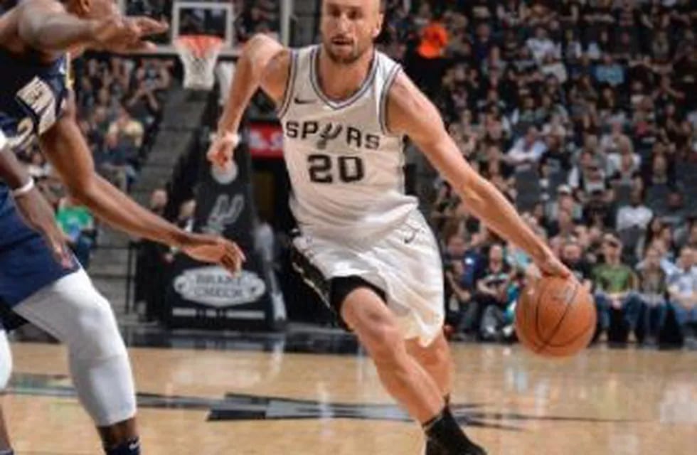 Manu Ginóbili anotó 17 puntos en la caída de los Spurs frente a New Orleans Pelicans.