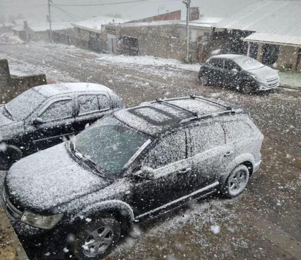 La nieve sorprendió a los vecinos de Río Turbio en las elecciones legislativas.