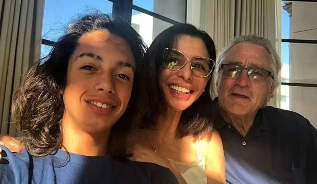 Leandro De Niro junto a su madre y abuelo.