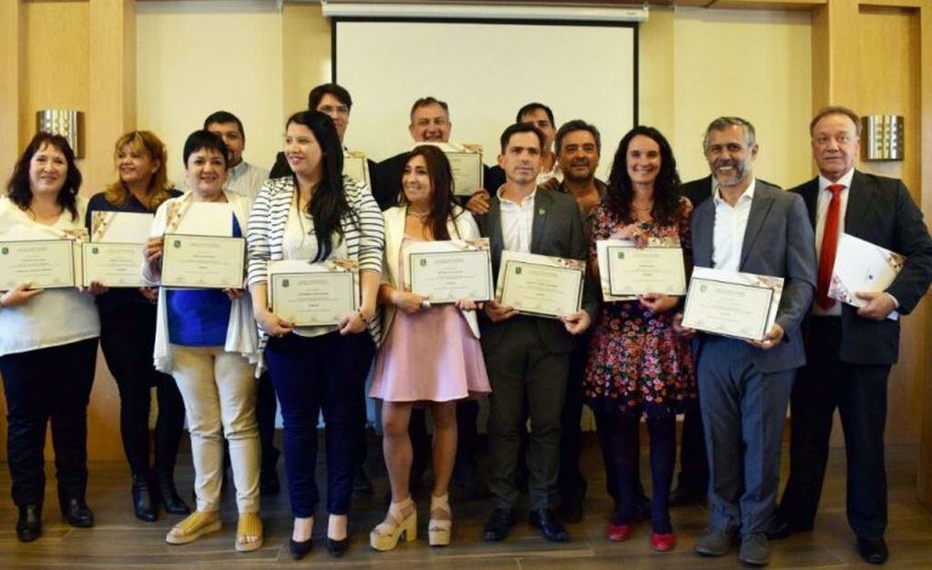 Entrega de diplomas en Bariloche (web).